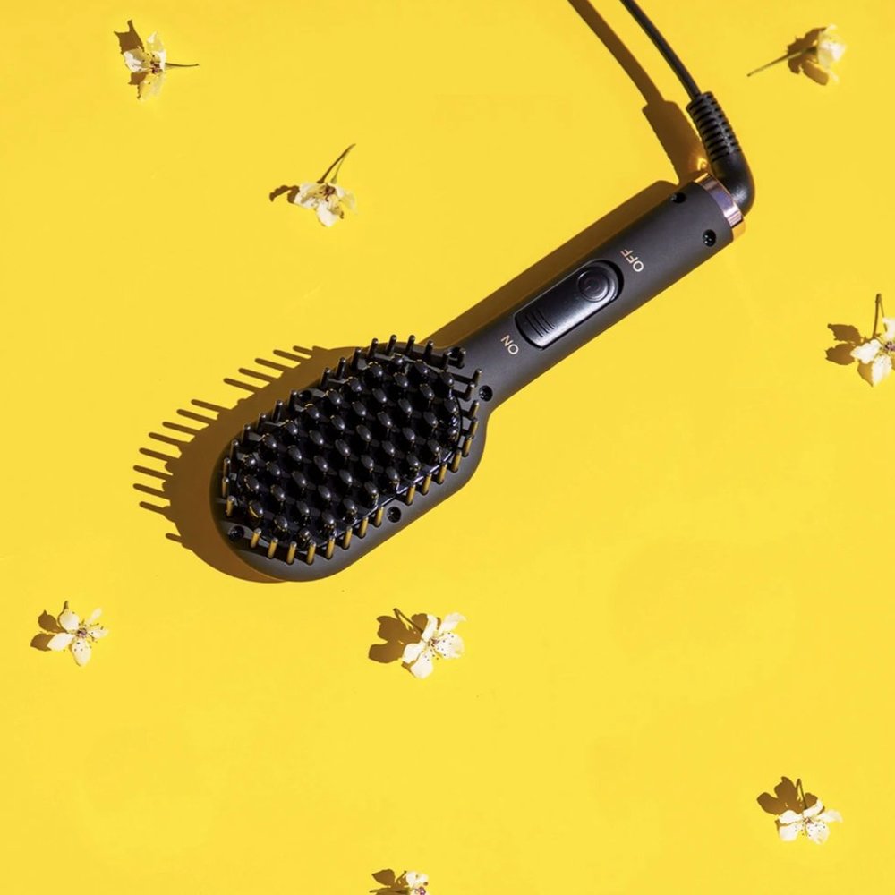 Amika straightening brush